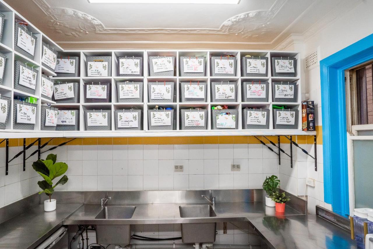 Mad Monkey Potts Point Hostel Sydney Exterior photo