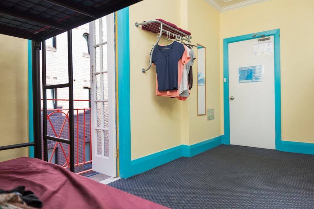 Mad Monkey Potts Point Hostel Sydney Exterior photo