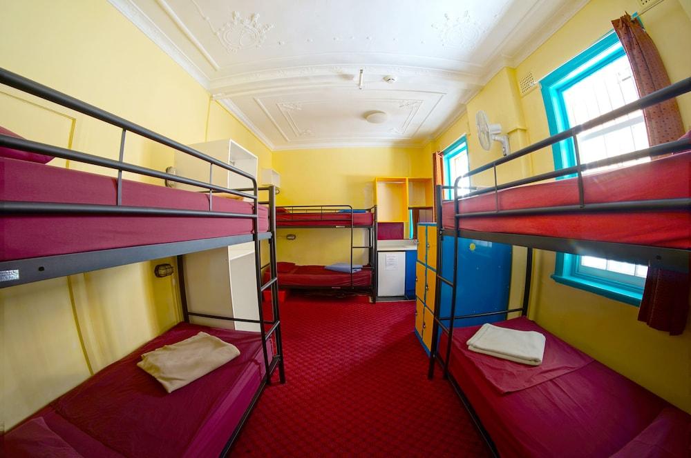 Mad Monkey Potts Point Hostel Sydney Exterior photo