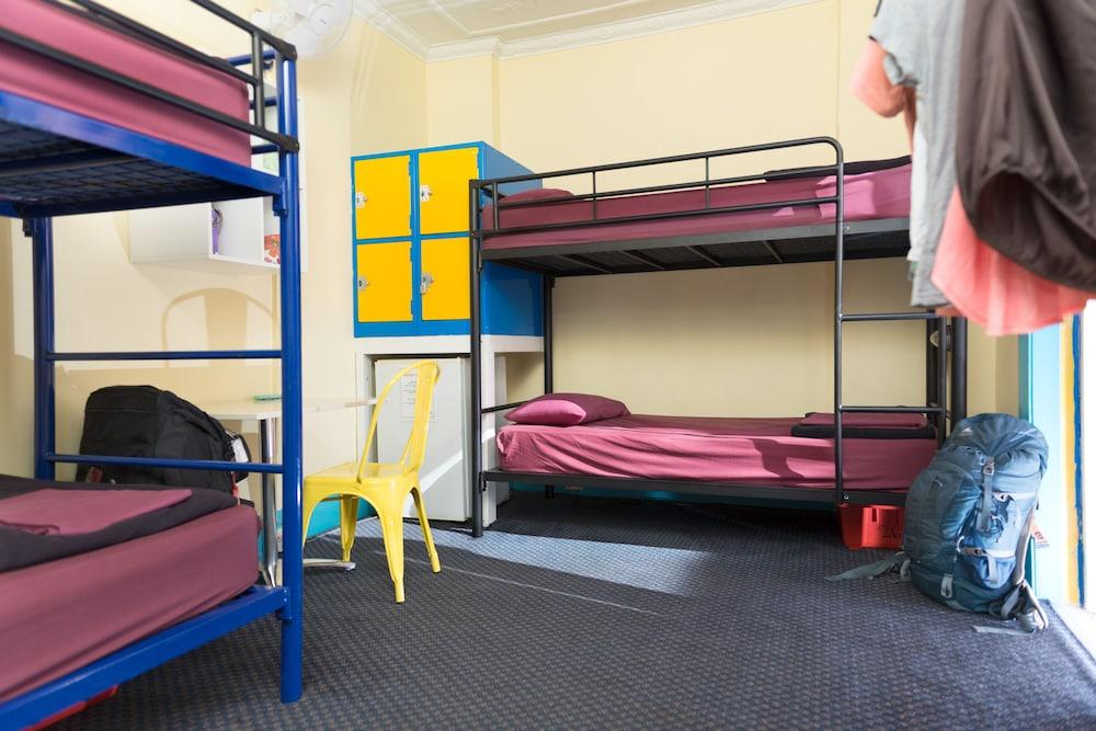 Mad Monkey Potts Point Hostel Sydney Exterior photo